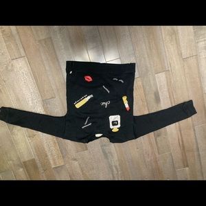 Really cute black sweater, super soft inside, stylish and warm!